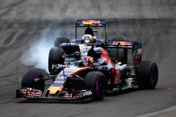 Daniil Kvyat y Carlos Sainz.