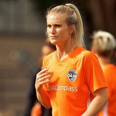 Michaela Hahn del Houston Dash anuncia su retiro de las canchas