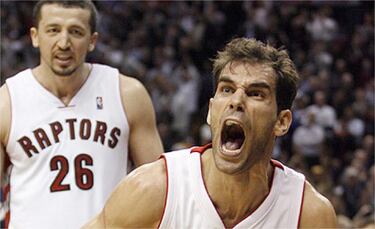 Calderón, Toronto y la historia de los mil rumores