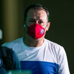 Juan Reynoso sería el primer técnico peruano campeón en futbol mexicano