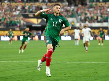 Santiago Giménez habla sobre su papel en la Selección Mexicana: “Le he quedado a deber”