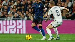 Ramos, junto a Kroos, portando el brazalete de capitán.