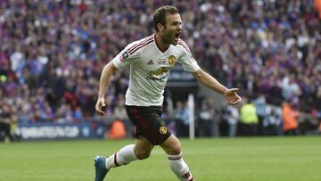 Mata con el Manchester United.