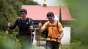 Aymar Navarro presenta su equipo para el Himalaya: est¨¢ Simone Moro