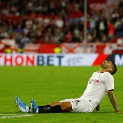 Mimos para Banega de cara al derbi en el Benito Villamarín