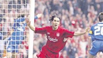 <b>POLÉMICO. </b>El 'no-gol' de Luis García que eliminó al Chelsea.