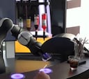 Una empresa suiza crea un robot camarero para estar en los bares en tiempos de pandemia