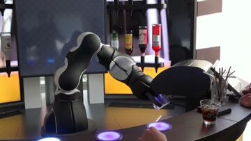 ¡Crean un robot barman para los bares durante la pandemia!