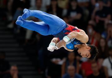 El gimnasta colombiano logró la medalla de plata en la prueba de barra fija de los Juegos Olímpicos de París 2024 tras lograr una clasificación de 14.533, misma puntuación del japonés Shinnosuke Oka que fue oro gracias a su ejecución.  