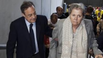 <b>ÚLTIMO ACTO. </b>Pitina acompañó a Florentino al partido que el domingo jugó el Castilla en Cádiz.