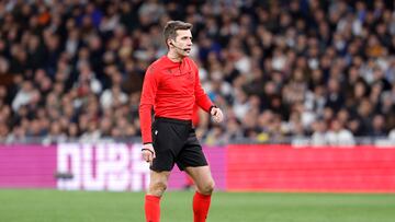 25/02/24 PARTIDO PRIMERA DIVISION
REAL MADRID - SEVILLA
CARLOS FERNANDEZ CUARTO ARBITRO SUSTITUTO