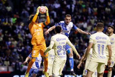 Guillermo Ochoa estaría cerca de renovar con América