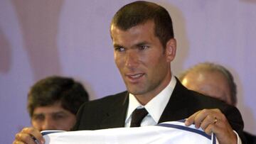 Moggi desvela las presiones de Zidane para ir al Madrid: "Tuve que sacarle del vestuario..."