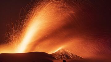 LA PALMA, SPAIN - NOVEMBER 09: The Cumbre Vieja volcano continues to erupt on November 09, 2021 in La Palma, Spain. The volcano has been erupting since September 19, 2021 after weeks of seismic activity, resulting in millions of Euros worth of damage to p