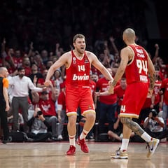 El Olympiacos del mejor Vezenkov atropella al Madrid