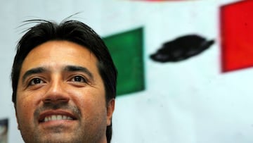 PRESS CONFERENCE/CONFERENCIA DE PRENSA
TODO, ACORDE A LOS PLANES
MEXSPORT DIGITAL IMAGE
11 November 2008: Photo of Mexico team manager Vinicio Castilla, during a press conference about the Clasico Mundial de Beisbol 2009, to be played at Foro Sol of Mexico city./Foto del manager del equipo de Mexico Vinicio Castilla, durante una conferencia de prensa sobre el Clasico Mundial de Beisbol 2009, a jugarese en el Foro Sol de la ciudad de Mexico. MEXSPORT/HECTOR CARBAJAL