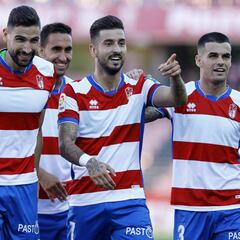 El Granada arrolla al Córdoba con susto final