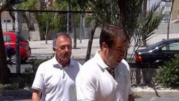 <b>EN EL RICO PÉREZ. </b>Francisco Ors, ayer, entreando al club.