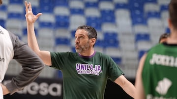 Ibon Navarro dirigiendo una sesión.