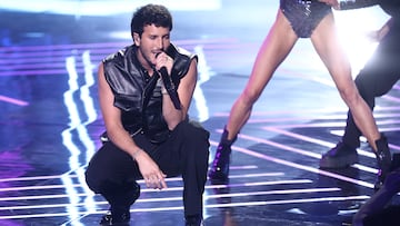 El cantante Sebastián Yatra actúa durante la celebración de la gala de la 10ª edición de los Premios Platino del cine Iberoamericano, a 22 de abril de 2023, en Madrid (España). Los Platino trabajan desde su primera edición en 2014 en la difusión del audiovisual iberoamericano, para que los éxitos que se consiguen en los festivales cinematográficos se traduzcan en resultados de las salas comerciales, así como para el fomento del intercambio cultural e industrial audiovisual. Los Platino han sido, además, elemento de cohesión y cooperación para el star-system iberoamericano, que ha encontrado nuevos trabajos a uno y otro lado del Atlántico en coproducciones internacionales entre países de estas regiones.
22 ABRIL 2023;PREMIOS;PREMIOS PLATINO;CINE;CINE IBEROAMERICANO;CELEBRIDADES;FAMOSOS
Eduardo Parra / Europa Press
22/04/2023
