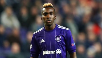 Galatasaray sign Nigerian winger Henry Onyekuru from Everton