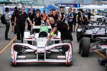 Monoplaza del piloto suizo Neel Jani.