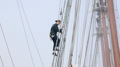 La princesa Leonor se sube al mástil del buque Juan Sebastián Elcano
