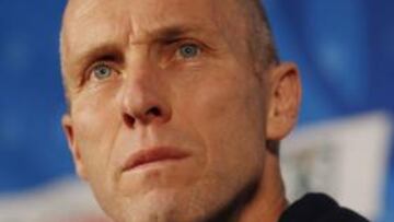 Bob Bradley: "El árbitro se equivocó al anular el gol de Edu"