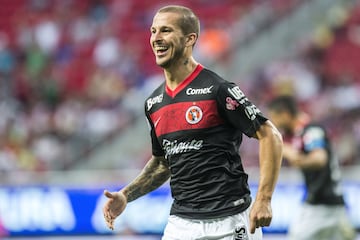 El delantero argentino tuvo su primera incursión en la Liga MX con Xolos de Tijuana. 'Benegol' jugó cincuenta partidos con los caninos.
