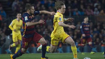 Halilovic, con Jordi Alba.