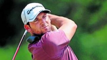 Sergio García ejecuta un golpe.