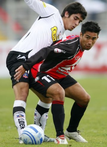 Su debut fue en 2007. Luego pasó por Santiago Morning, Osorno e Iberia, entre otros. Está retirado.