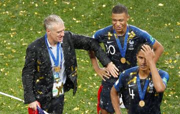 Didier Deschamps y Kylian Mbappé.