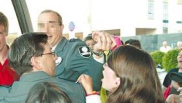 <b>ÍDOLO EN A CORUÑA.</b> Fernando Torres fue muy aclamado por las aficionadas a su llegada a A Coruña. El atlético veranea desde hace mucho años en la comunidad gallega, concretamente en Costa da Morte.