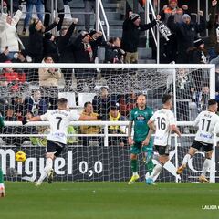Aprobados y suspensos del Racing de Ferrol: apagón en El Plantío