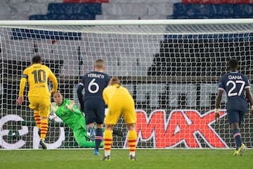 Keylor Navas detuvo el penalti lanzado por Leo Messi..