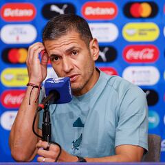 Jaime Lozano lamenta baja de Edson Álvarez en su primer torneo como capitán