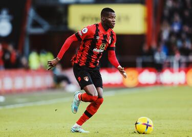 El extremo nacido en Burkina Faso ha fichado por el AFC Bournemouth procedente del FC Lorient a cambio de más de 22 millones de euros.