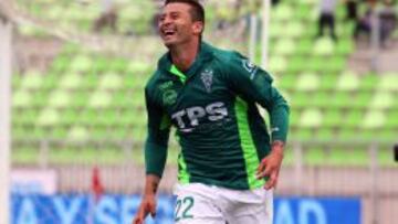 Gutiérrez celebra un gol en el partido contra San Marcos, en Valparaíso, cuando sufrió la lesión en el muslo derecho.