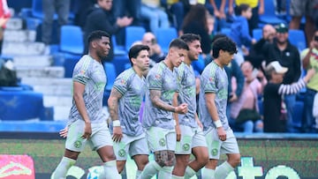 Soccer Football - Liga MX - Club America v Necaxa - Estadio Ciudad de los Deportes, Mexico City, Mexico - January 31, 2026 Club America's Brian Rodriguez celebrates scoring their first goal with teammates REUTERS/Eloisa Sanchez