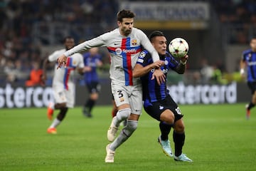 Gerard Piqué y Lautaro Martínez.