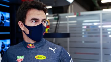 Checo Pérez y Red Bull, lejos de los líderes en las prácticas del GP de España
