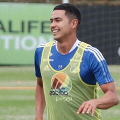 Stiven Vega se pierde el clásico por una molestia muscular