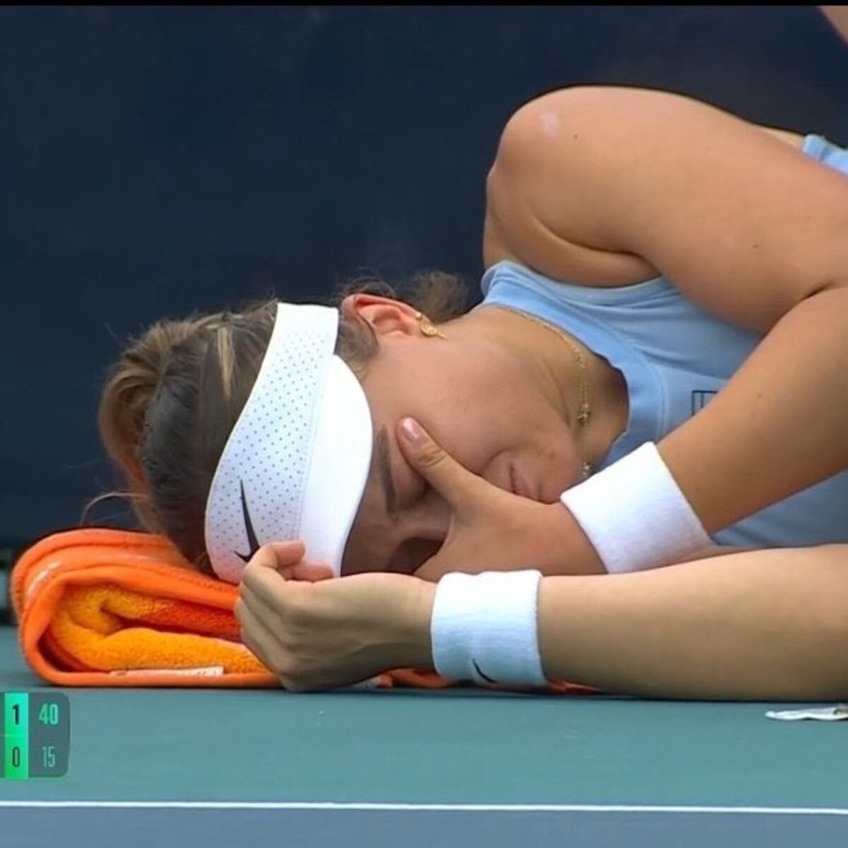 Olé tú, Badosa!: milagro contra la espalda para llegar a octavos - AS.com