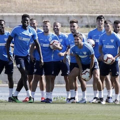 El Málaga tiene pendientes muchas salidas