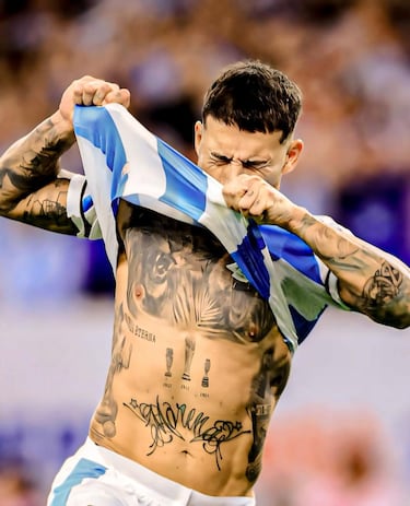 En medio de ese clima de hostilidad, Nicolás Otamendi y Vinícius se buscaron durante todo el resto del encuentro.