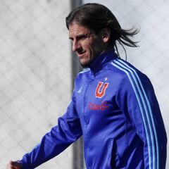 Sebastián Beccacece sigue, pese a petición de varios directores