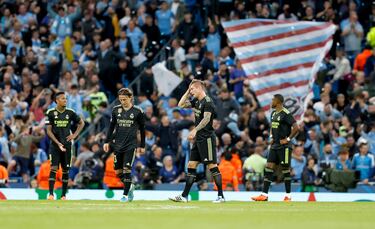 2-0. Militao, Modric, Kroos y Alaba tras anotar el segundo gol Bernardo Silva.