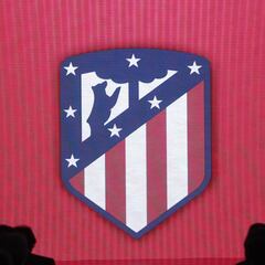 El Atlético estrena su nuevo escudo a partir de mañana