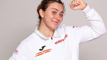 Paula Badosa posa en v赤speras de la Billie Jean King Cup 2023, en Sevilla.